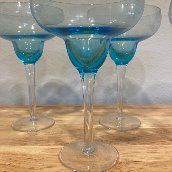 Set of four margarita glasses cocktails blue glass ombre - Picture 4 of 8